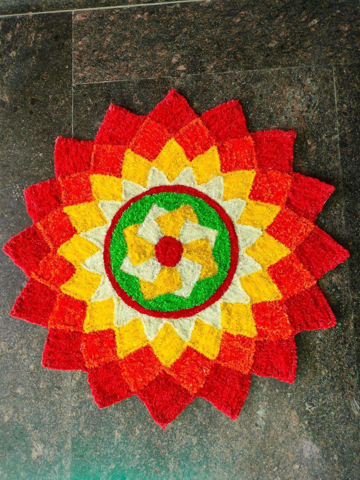 Scarlet Dahlia Chakra Rangoli Mat – 3 Ft Fur Yarn