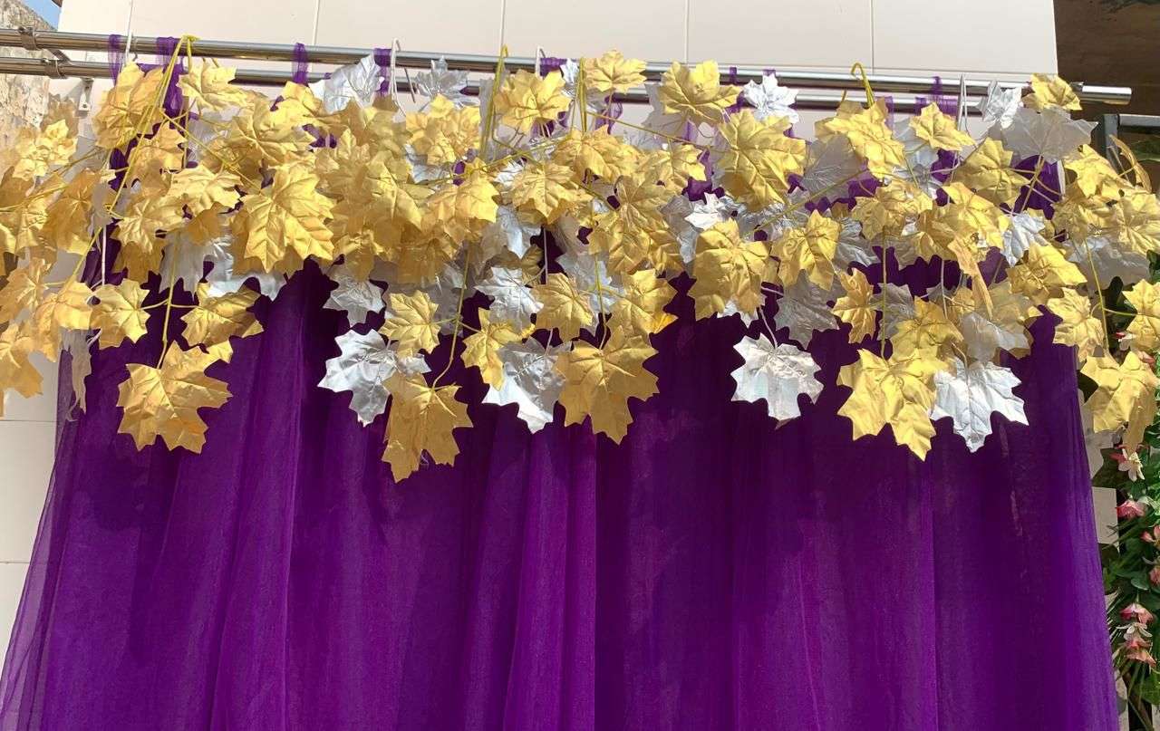 Craft Decor Shimmer Maple Leaf Curtain
